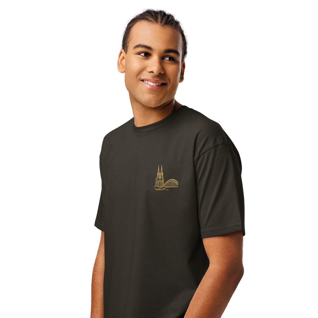 Köln Cathedral T-Shirt in Vintage Black - Front View Close-Up Premium
